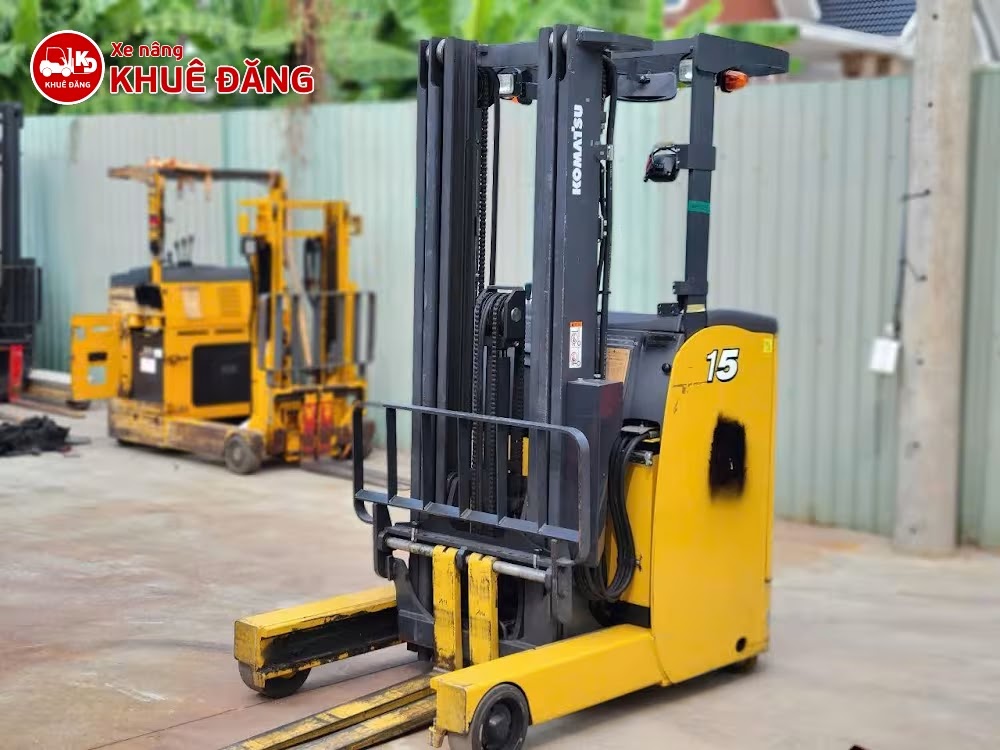 Xe Nâng Khuê Đăng – Nhà Cung Cấp Xe Nâng Cũ Hàng Đầu Tại TPHCM 13 Xe nâng điện đứng lái 1.5 tấn Komatsu FB15RL-15