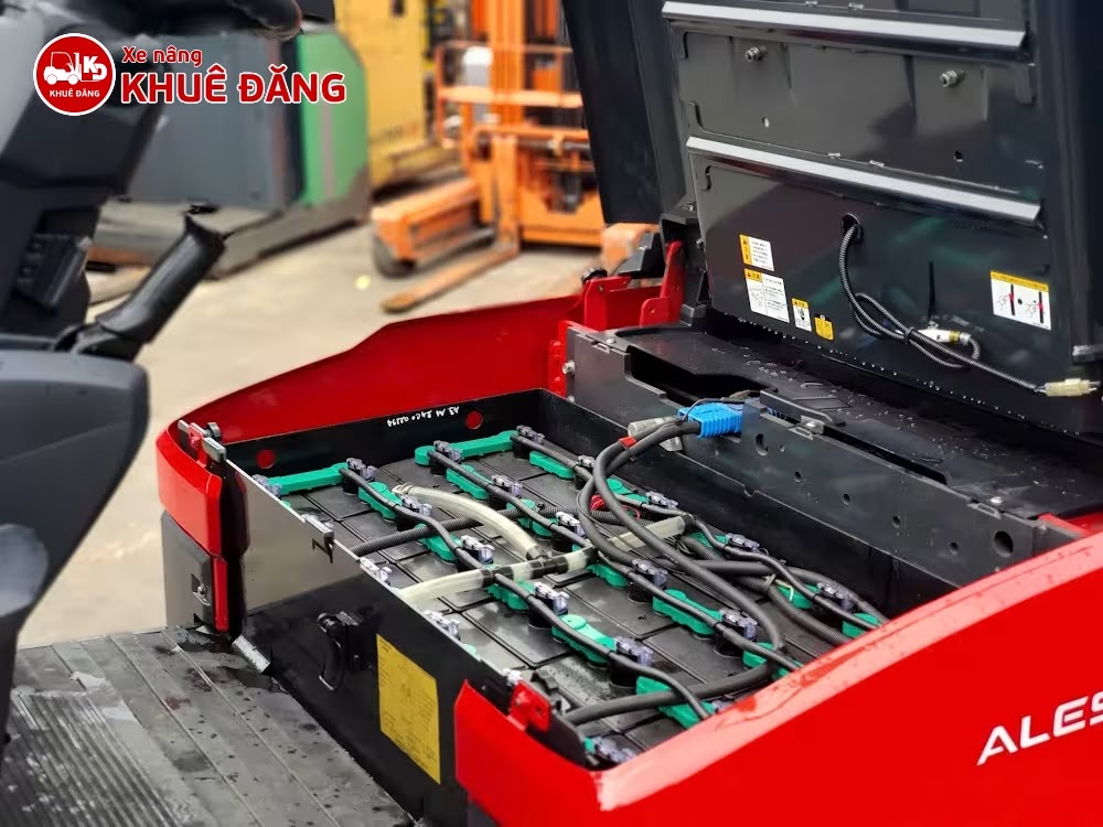 Xe Nâng Khuê Đăng – Nhà Cung Cấp Xe Nâng Cũ Hàng Đầu Tại TPHCM 3 Xe nâng điện ngồi lái 2 tấn Nichiyu FB20PN-80B-300