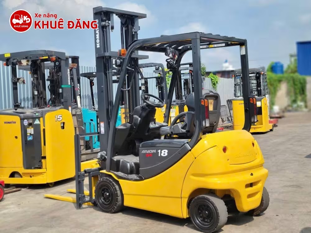 Xe Nâng Khuê Đăng – Nhà Cung Cấp Xe Nâng Cũ Hàng Đầu Tại TPHCM 14 Xe nâng điện ngồi lái 1.8 tấn Komatsu FB18-12, 4m